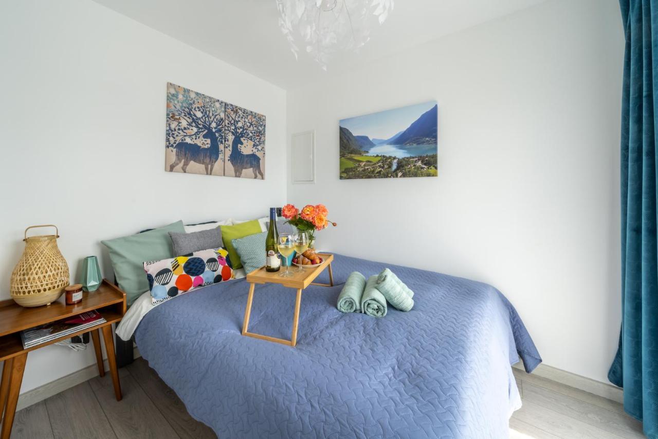 Family Garden House With Free Private Parking & Playground Villa Riga Bagian luar foto