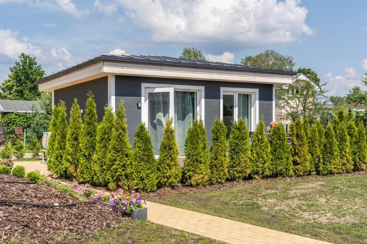Family Garden House With Free Private Parking & Playground Villa Riga Bagian luar foto
