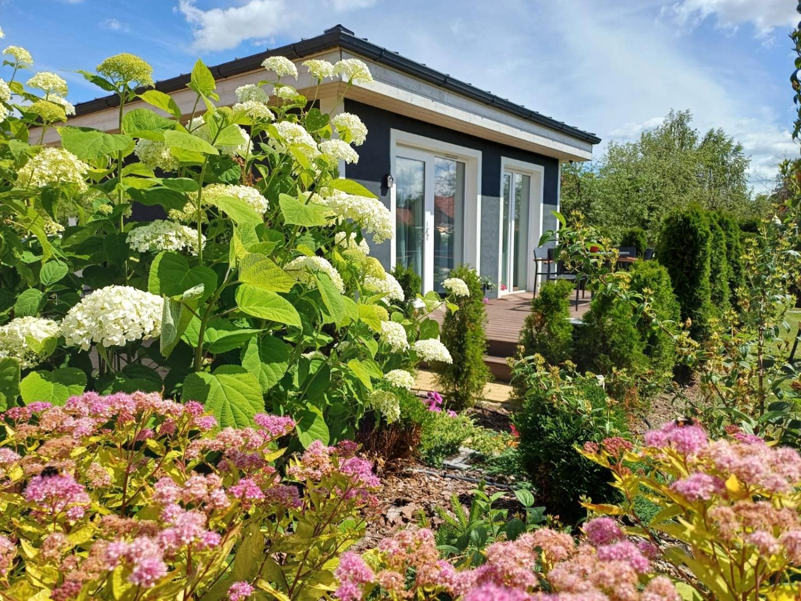 Family Garden House With Free Private Parking & Playground Villa Riga Bagian luar foto